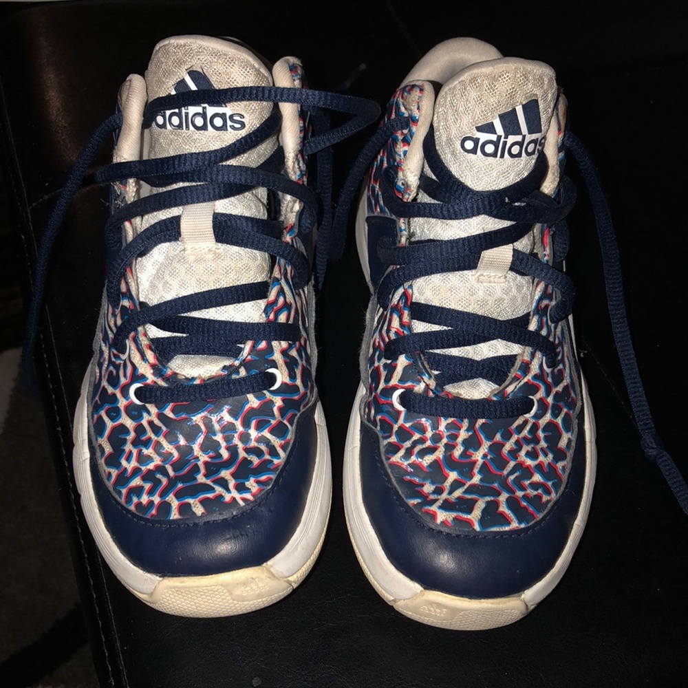 Adidas John Wall sneakers - youth 11.5